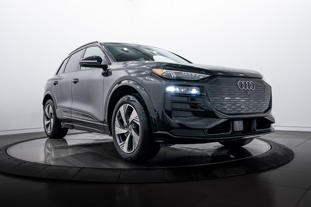 2025 Audi Q6 e-tron quattro Premium Plus