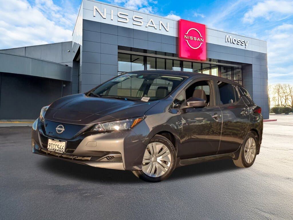 2025 Nissan LEAF S FWD