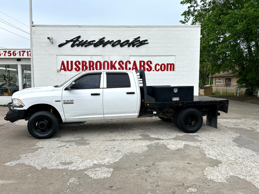 2014 RAM 3500 Chassis Tradesman Crew Cab 4WD
