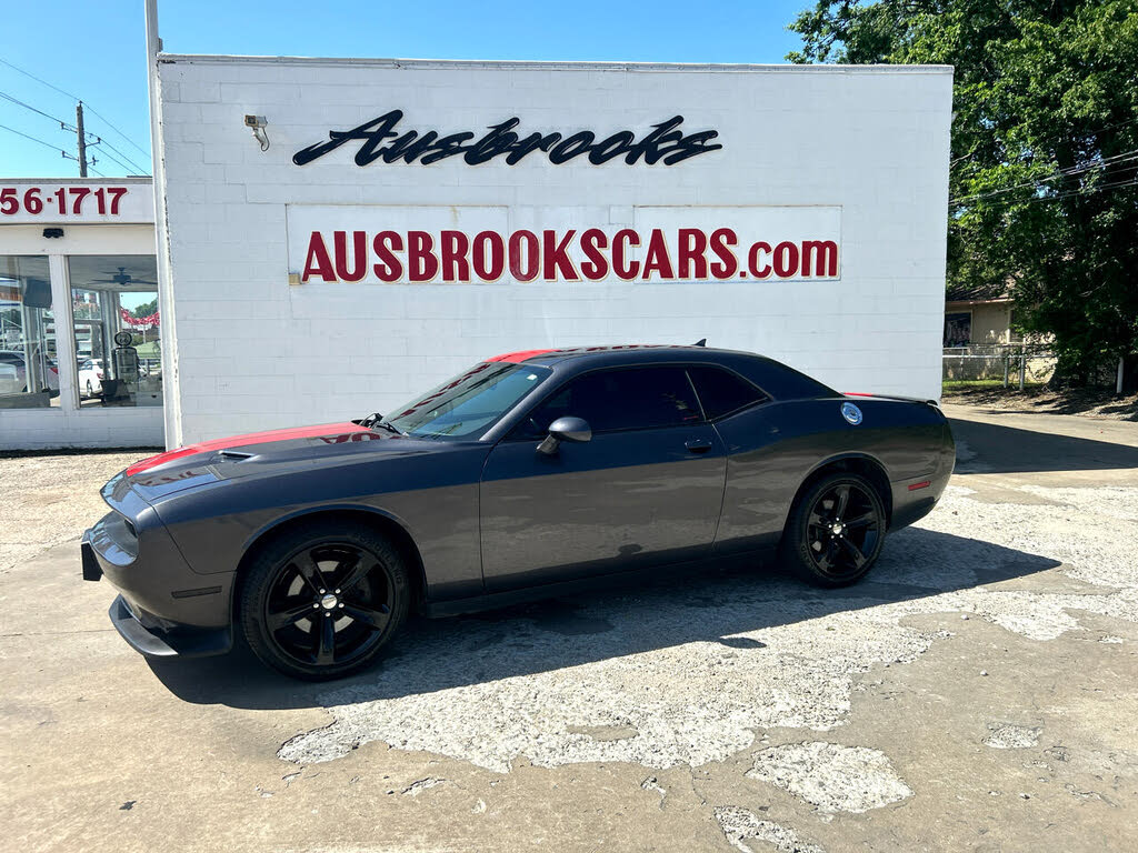 2016 Dodge Challenger SXT RWD