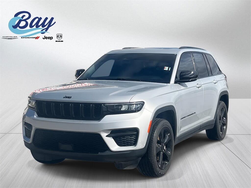 2023 Jeep Grand Cherokee Altitude 4WD