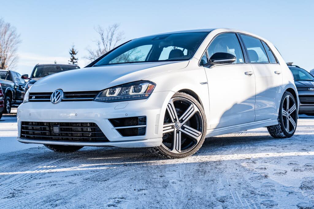 2016 Volkswagen Golf R 4-Door AWD