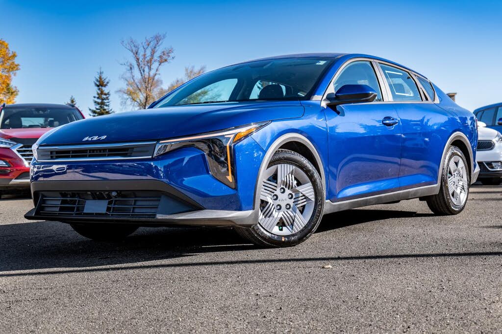 2025 Kia K4 LX FWD