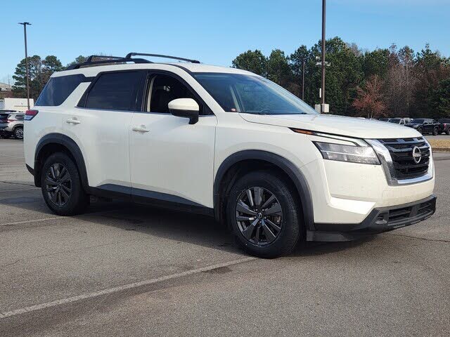 2022 Nissan Pathfinder SV FWD