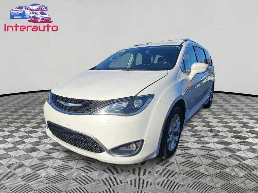 2018 Chrysler Pacifica Touring L FWD