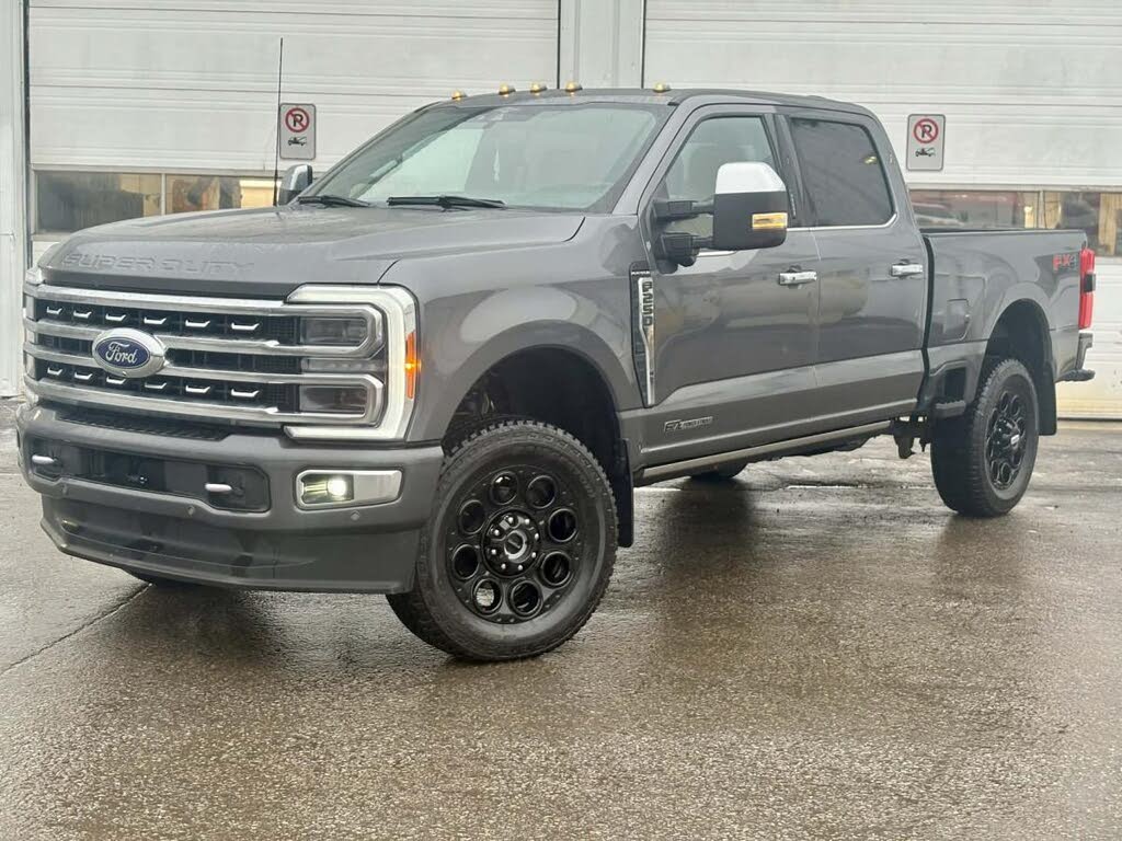 2023 Ford F-250 Super Duty Platinum Crew Cab 4WD