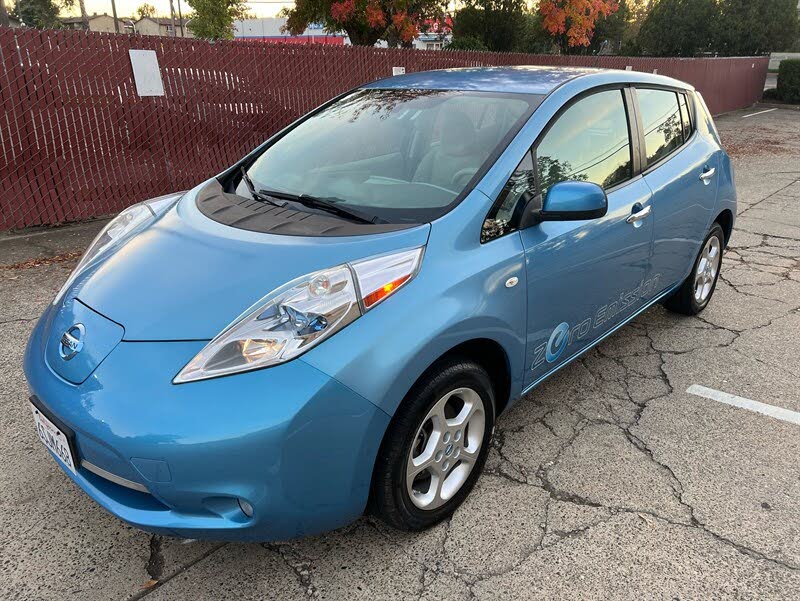 2011 Nissan LEAF SV