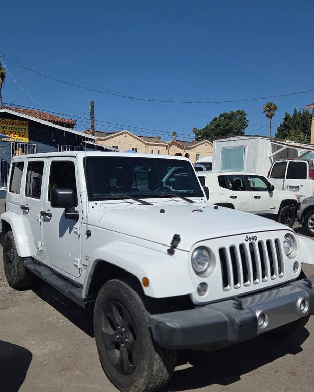 2017 Jeep Wrangler Unlimited Sahara 4WD