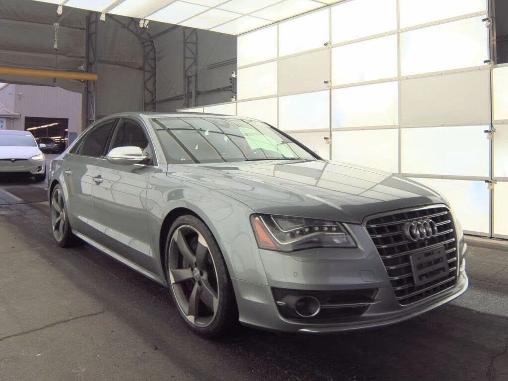 2013 Audi S8 4.0T quattro