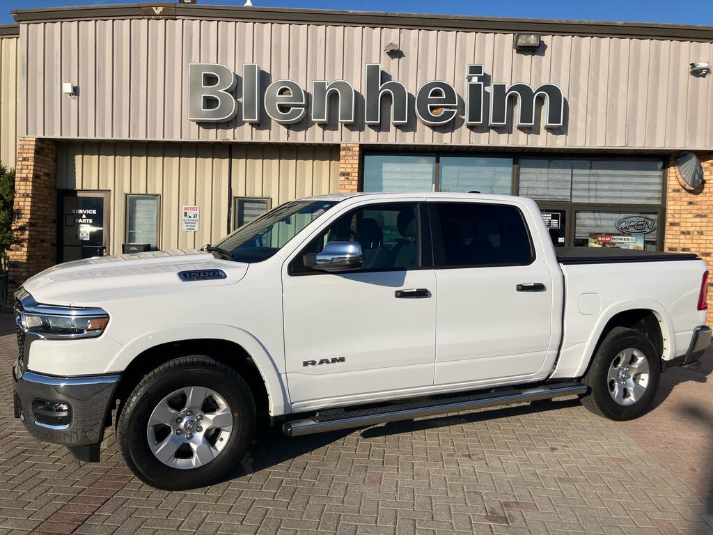 2025 RAM 1500 Big Horn Crew Cab 4WD