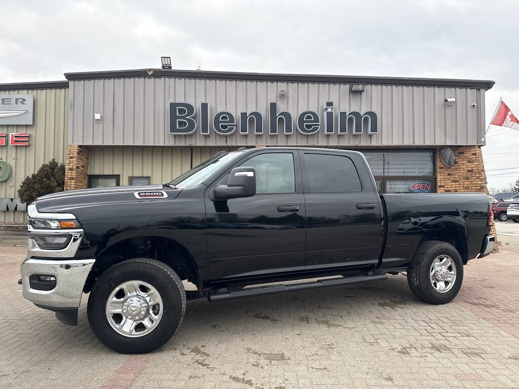 2025 RAM 2500 Tradesman Crew Cab 4WD