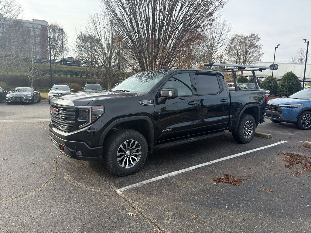 2022 GMC Sierra 1500 AT4 Crew Cab 4WD