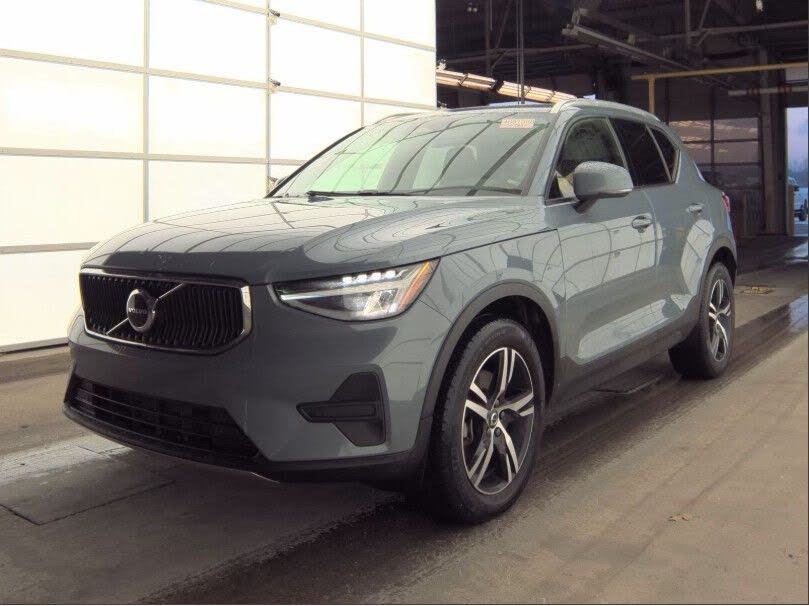 2023 Volvo XC40 B5 Core AWD