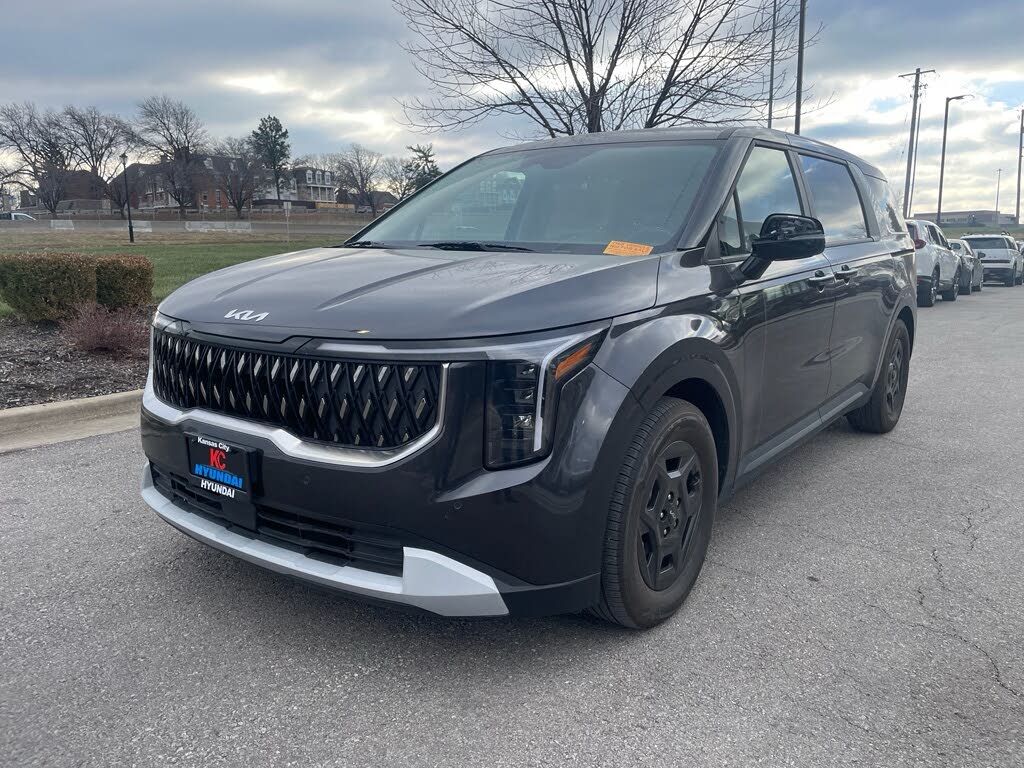 2025 Kia Carnival LX FWD