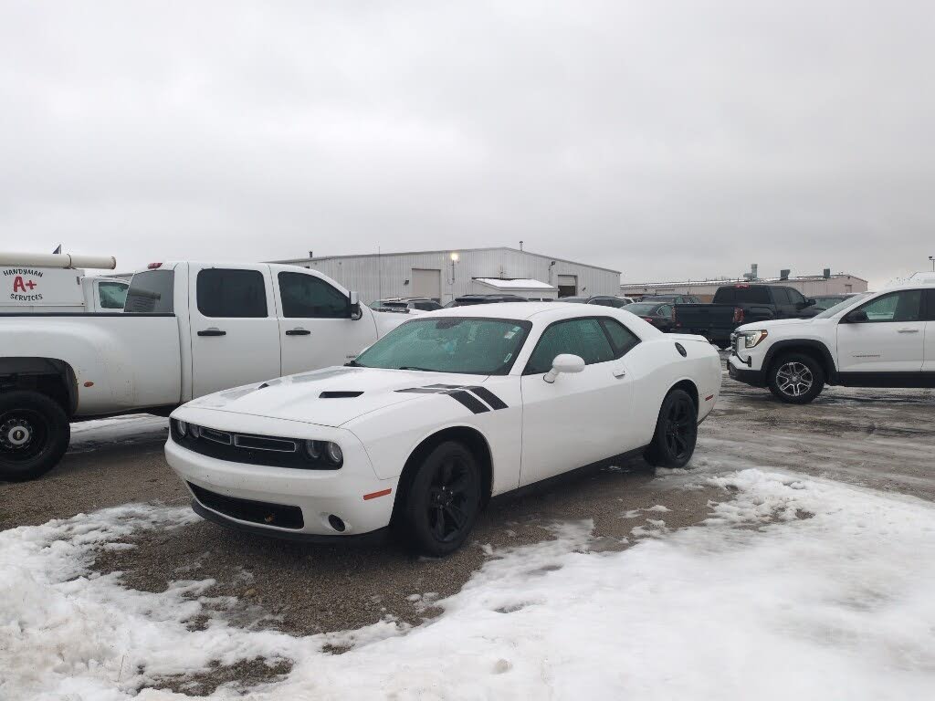 2018 Dodge Challenger SXT RWD