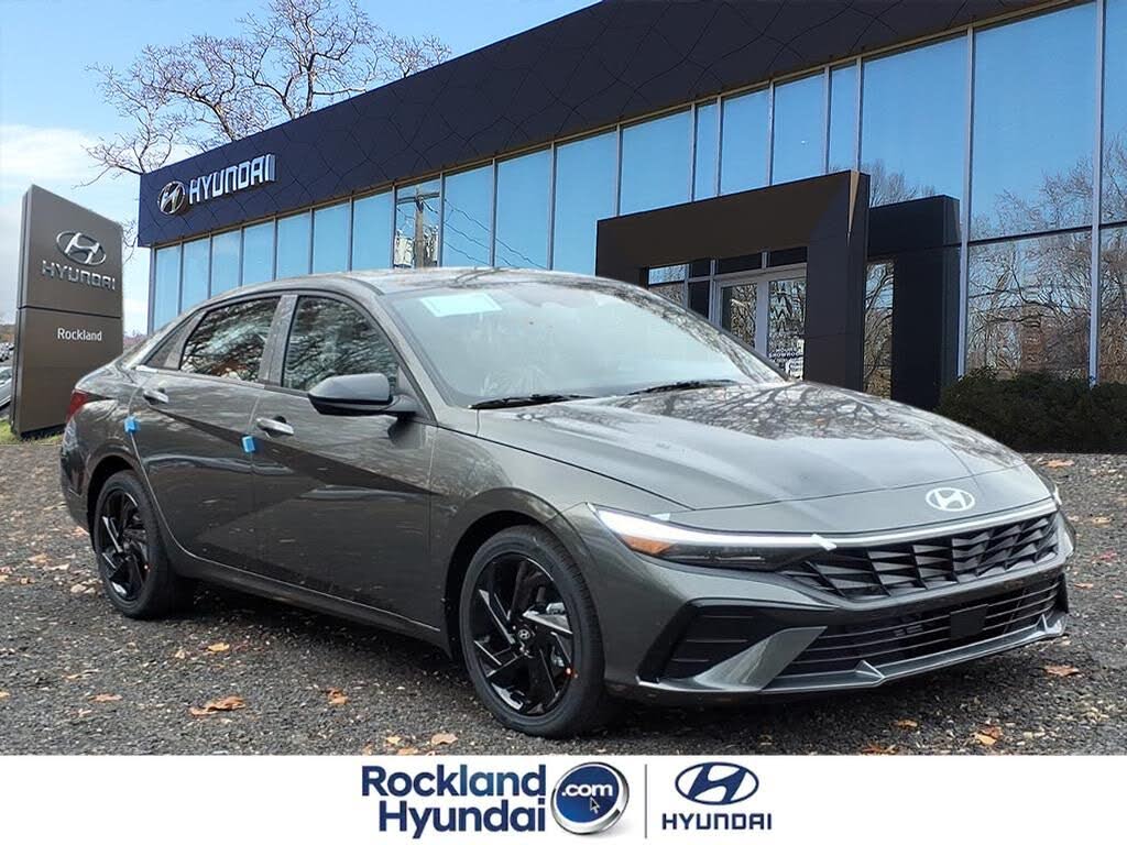 2026 Hyundai Elantra SEL Sport Premium FWD