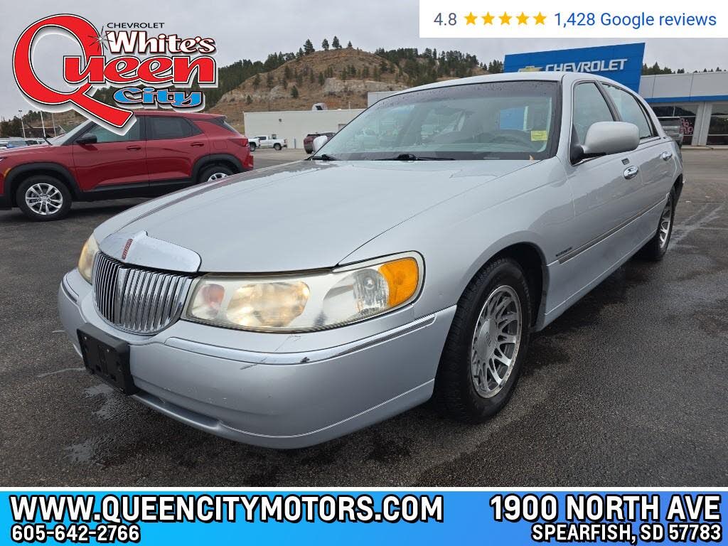 2000 Lincoln Town Car Signature