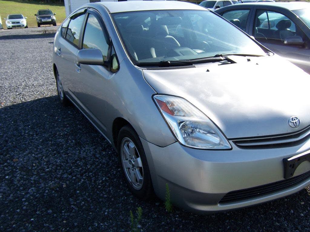 2004 Toyota Prius FWD