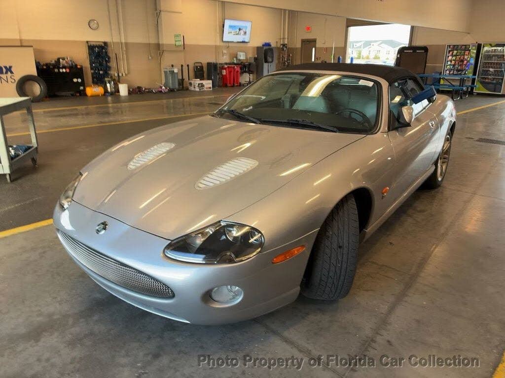 2005 Jaguar XK-Series XKR Convertible RWD
