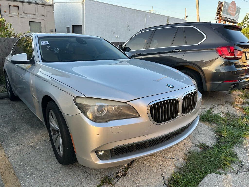 2012 BMW 7 Series 740i RWD