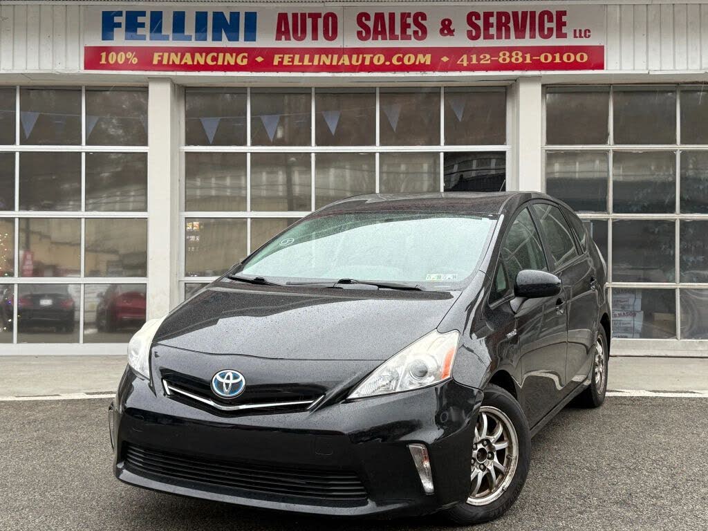 2012 Toyota Prius v Two FWD