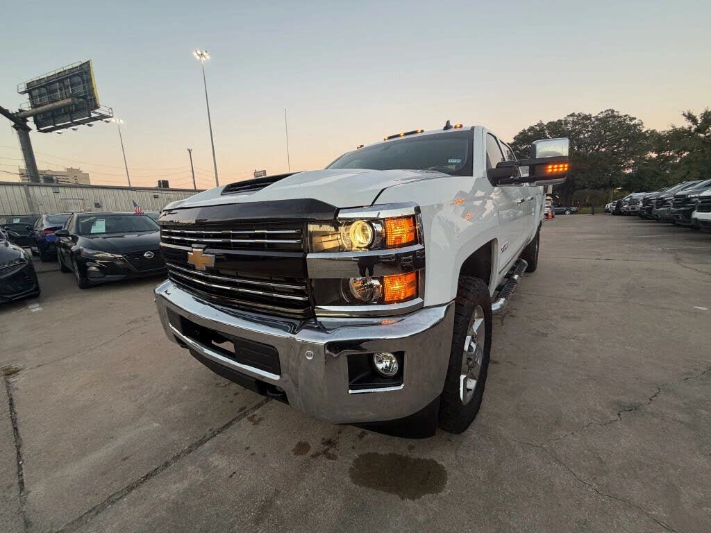 2019 Chevrolet Silverado 2500HD LT Crew Cab LB 4WD