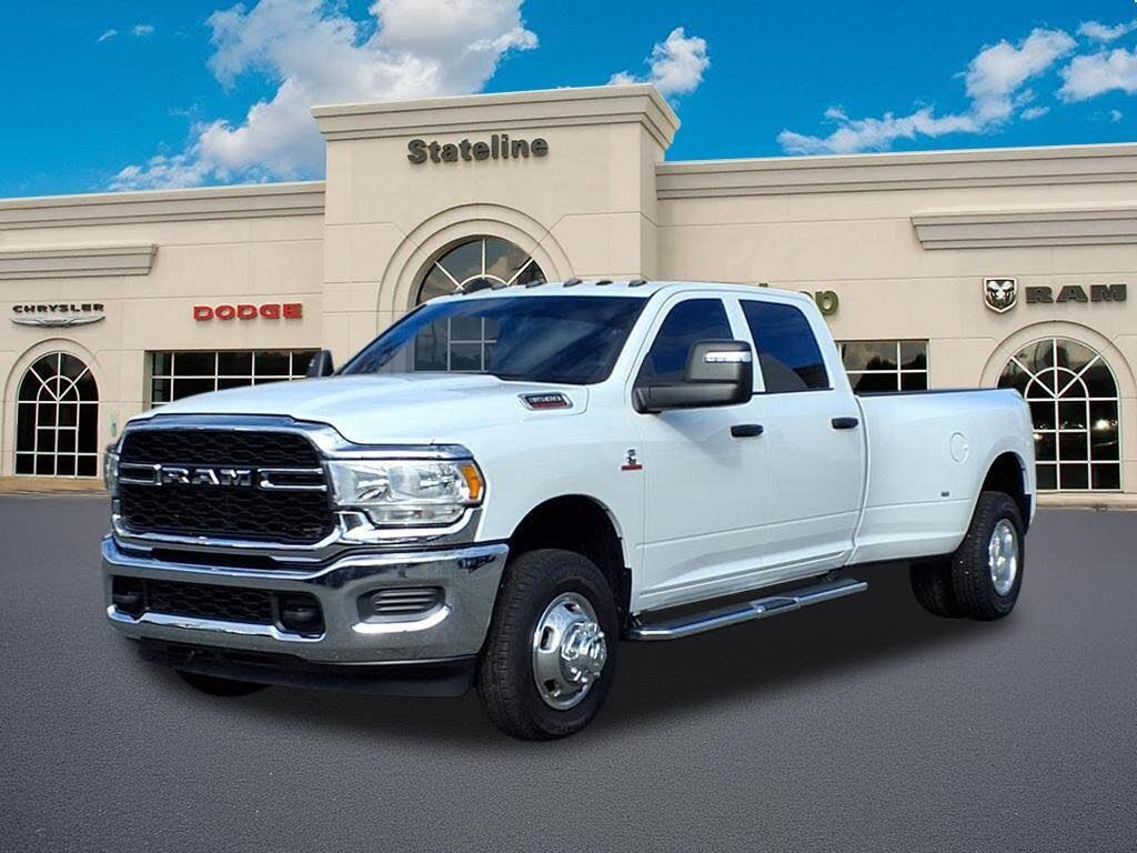 2024 RAM 3500 Tradesman Crew Cab LB DRW 4WD