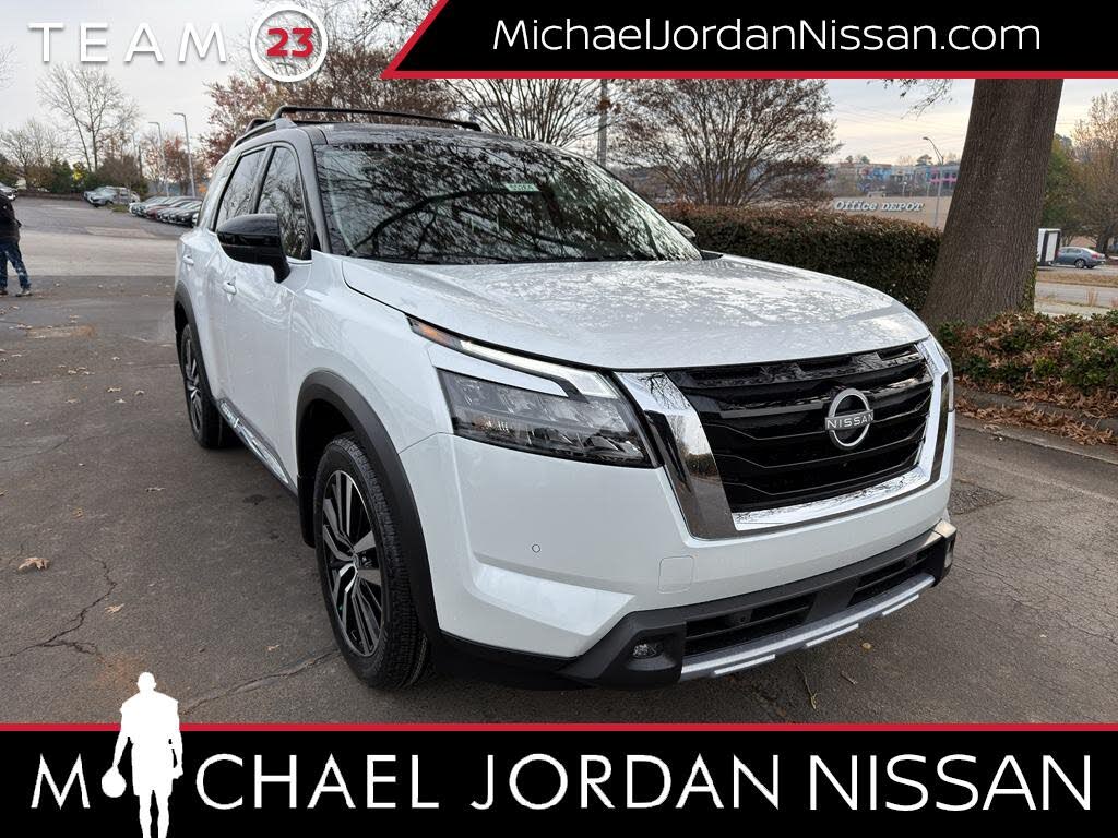 2025 Nissan Pathfinder Platinum 4WD
