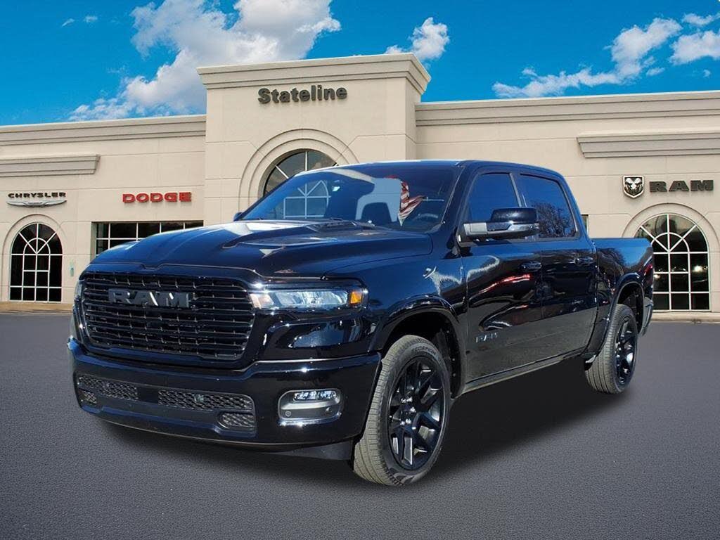 2025 RAM 1500 Laramie Crew Cab 4WD