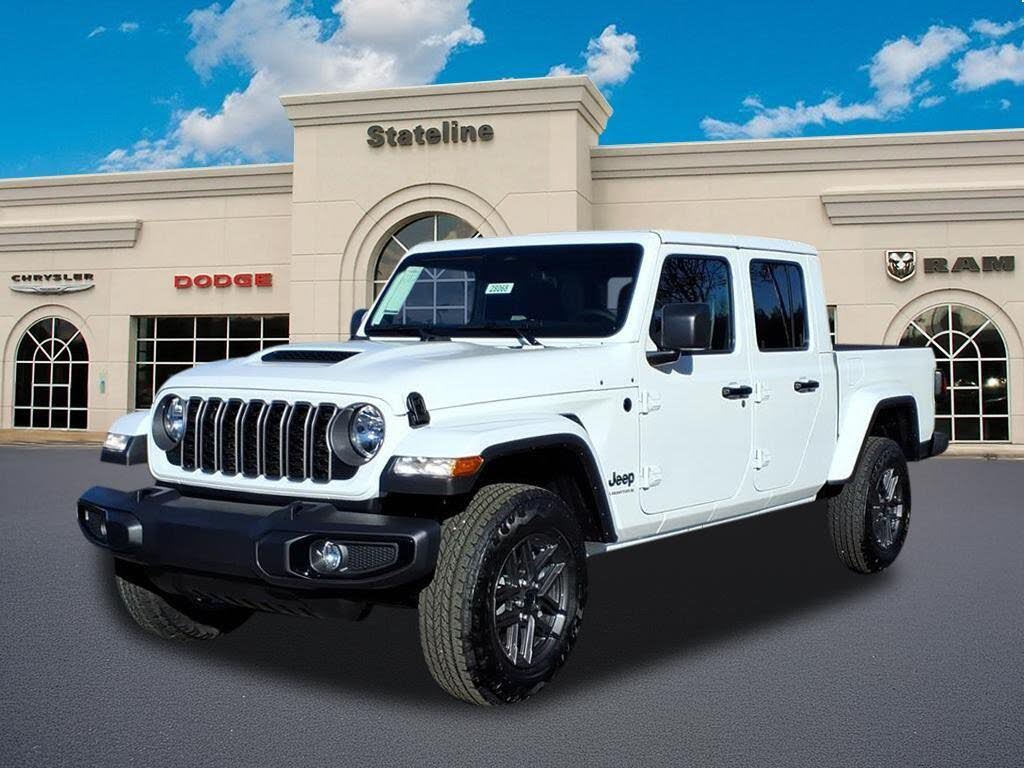 2026 Jeep Gladiator Sport S Crew Cab 4WD