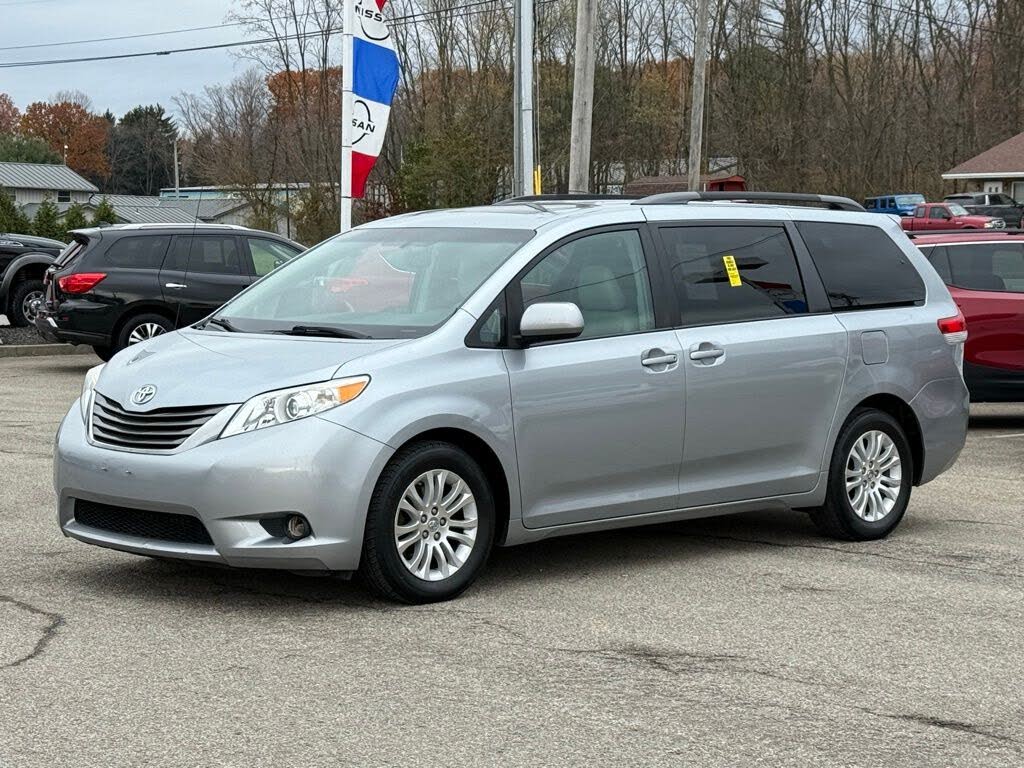 2013 Toyota Sienna XLE 7-Passenger