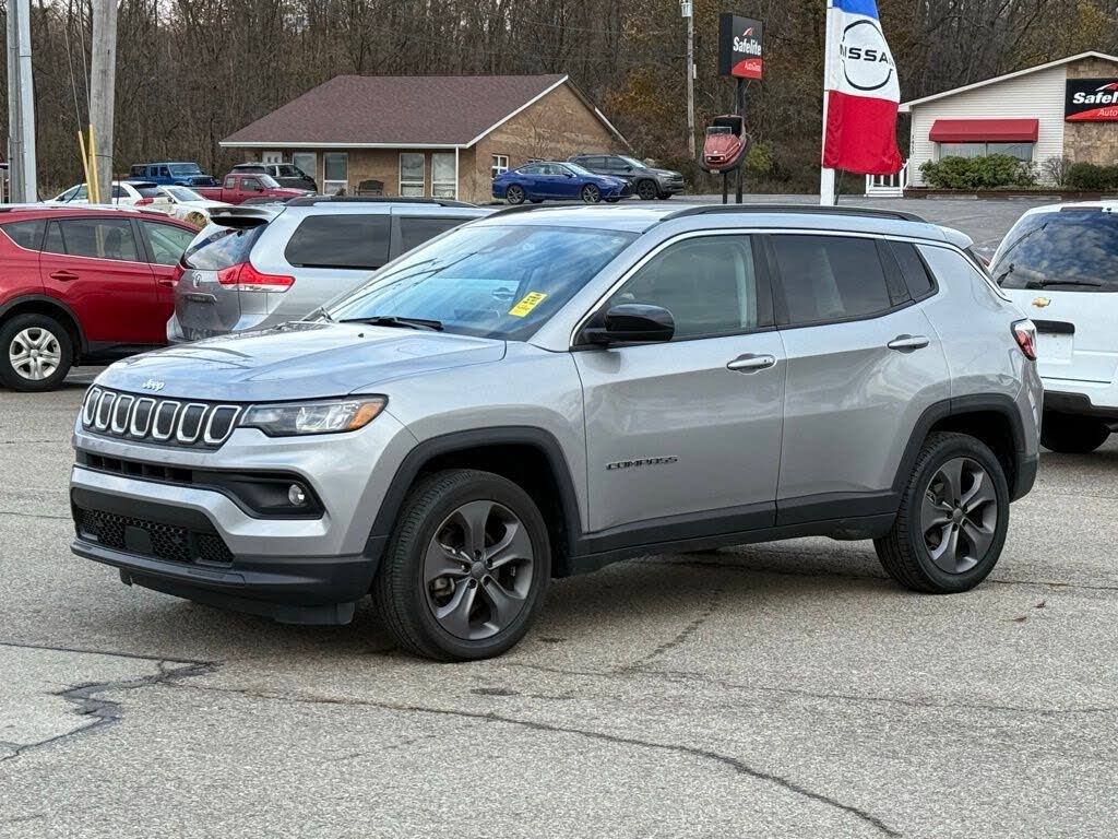 2022 Jeep Compass Latitude Lux 4WD
