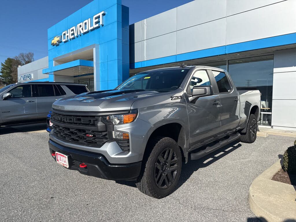 2024 Chevrolet Silverado 1500 Custom Trail Boss Crew Cab 4WD