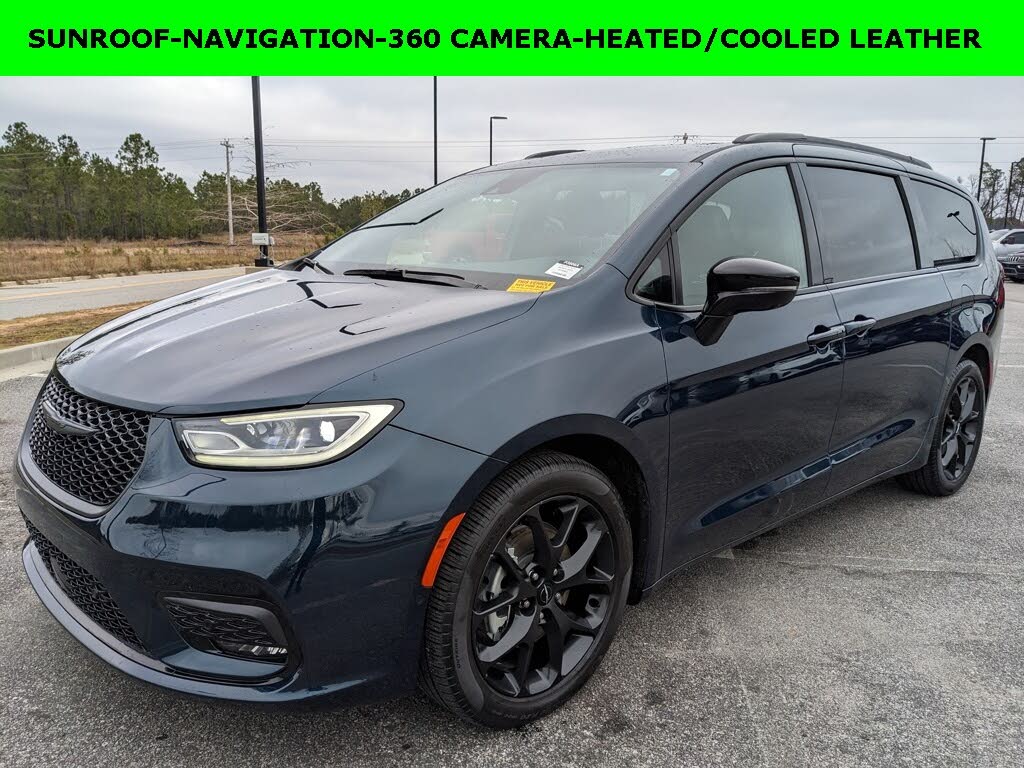 2024 Chrysler Pacifica Limited FWD