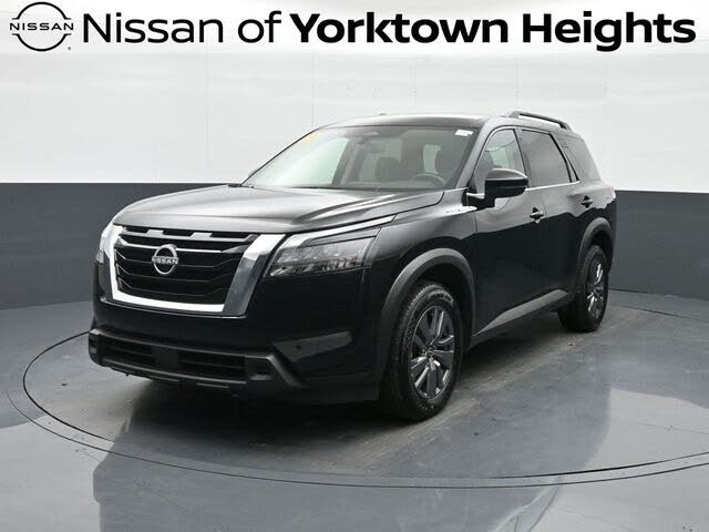 2024 Nissan Pathfinder SV 4WD