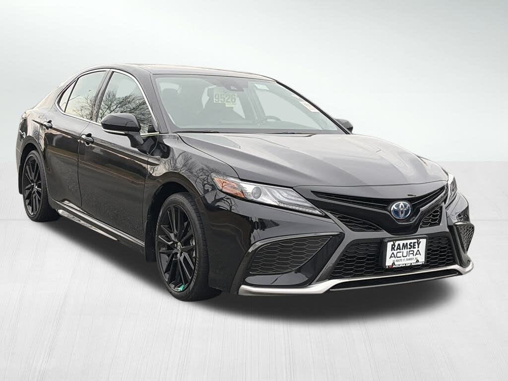 2024 Toyota Camry Hybrid XSE FWD