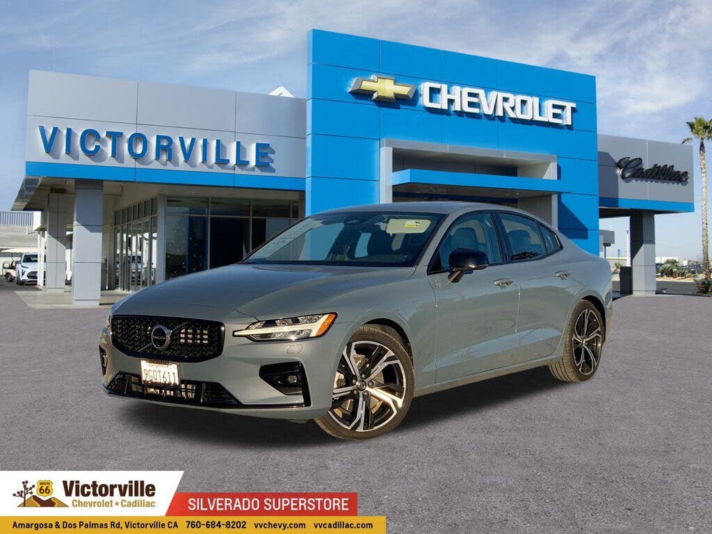 2024 Volvo S60 B5 Plus Dark Theme AWD