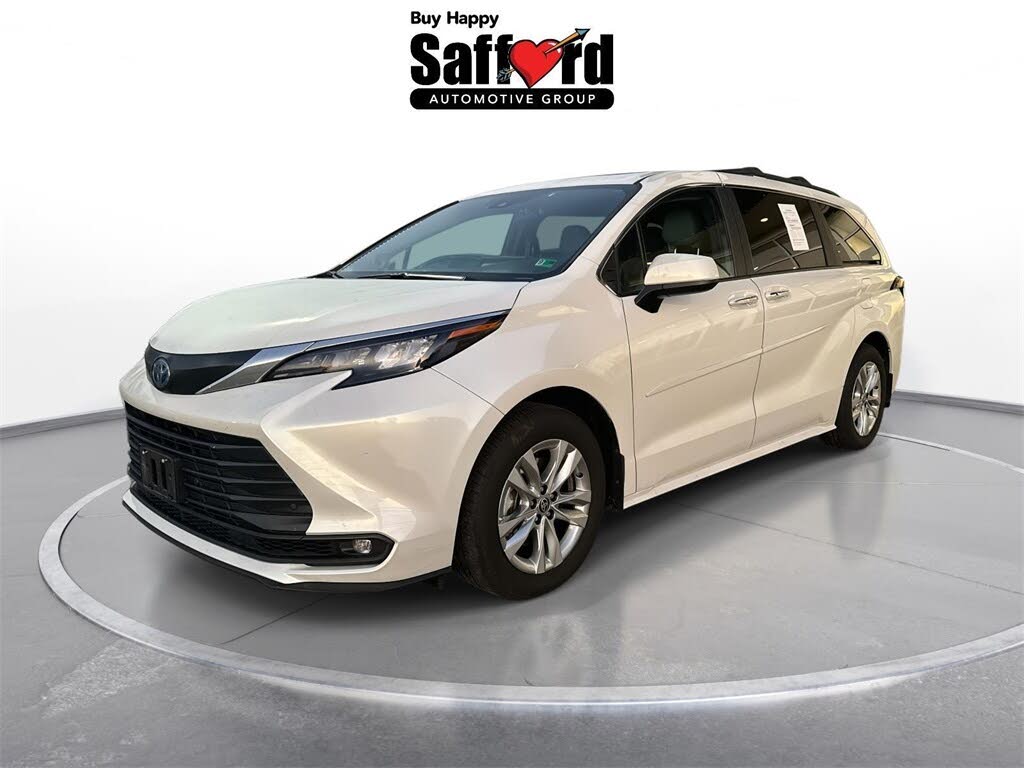2025 Toyota Sienna XLE 7-Passenger AWD