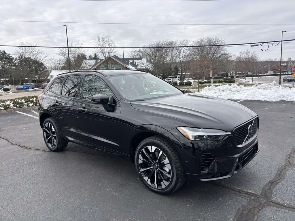 2026 Volvo XC60 B5 Plus AWD