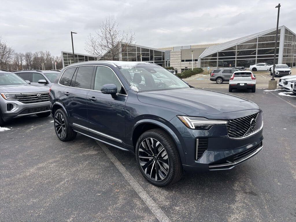 2026 Volvo XC90 B6 Plus 6-Passenger AWD