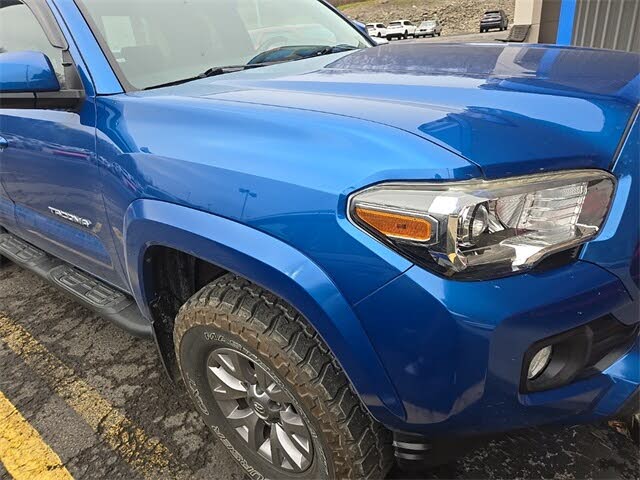 2017 Toyota Tacoma SR5 I4 Access Cab 4WD