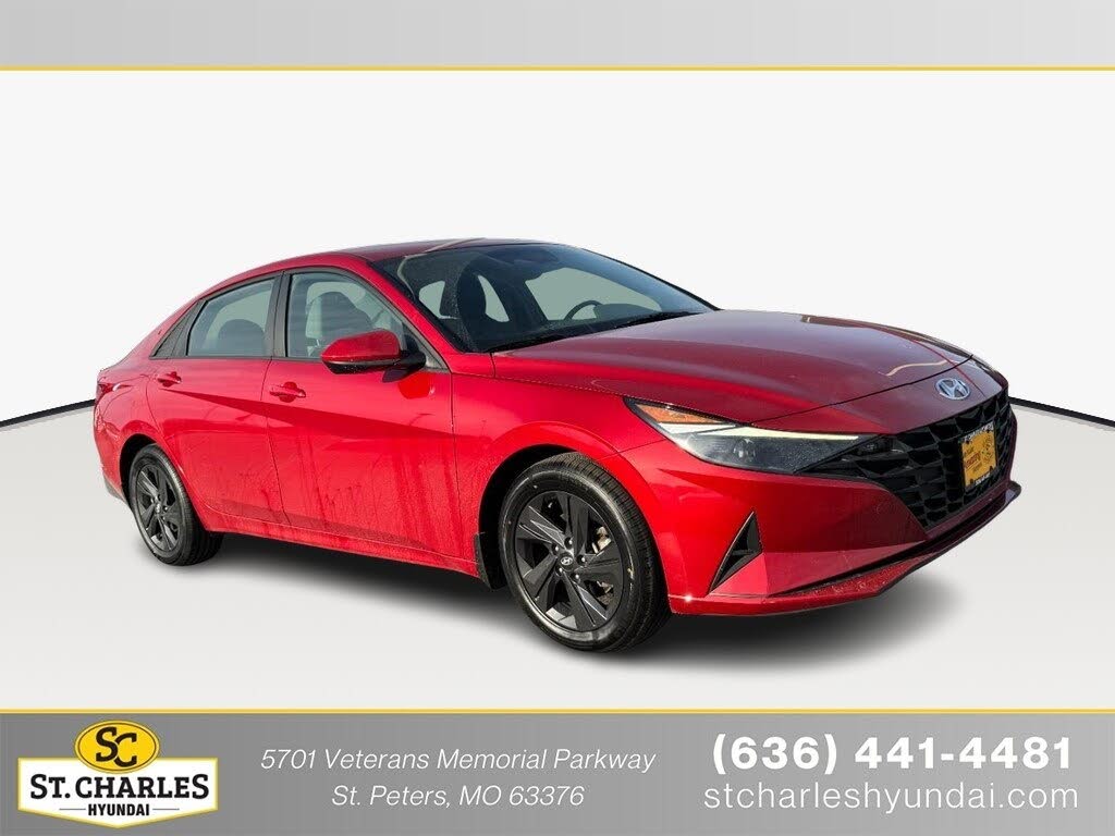 2022 Hyundai Elantra SEL FWD