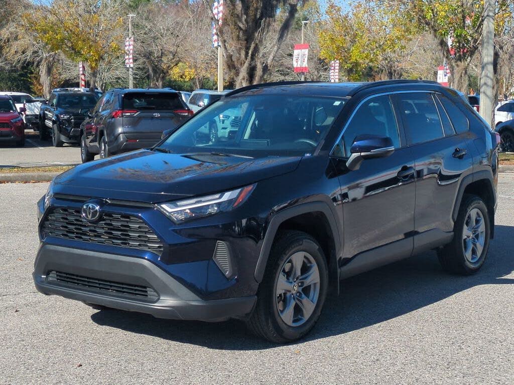 2024 Toyota RAV4 XLE FWD