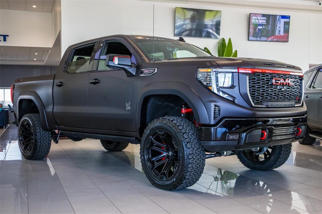 2025 GMC Sierra 1500 AT4 Crew Cab 4WD