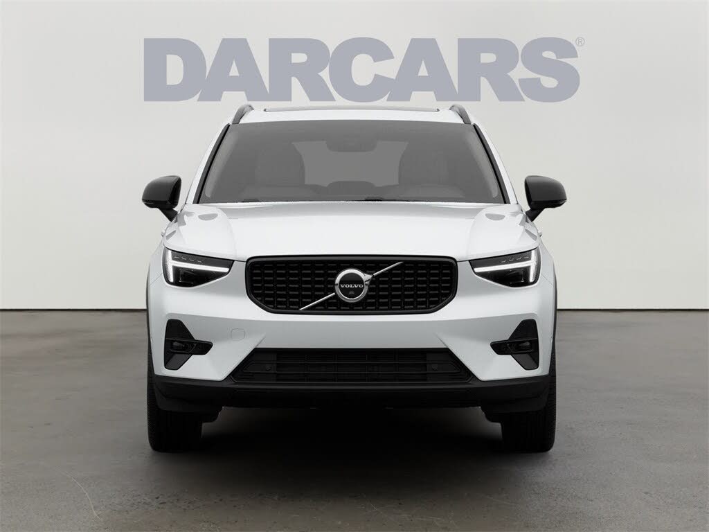 2026 Volvo XC40 B5 Plus AWD