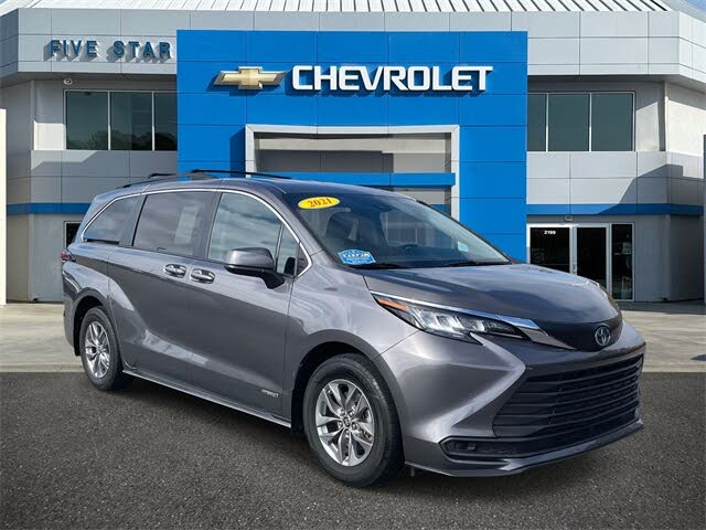 2021 Toyota Sienna LE 8-Passenger FWD
