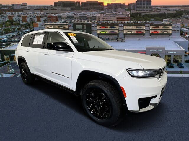 2022 Jeep Grand Cherokee L Laredo RWD