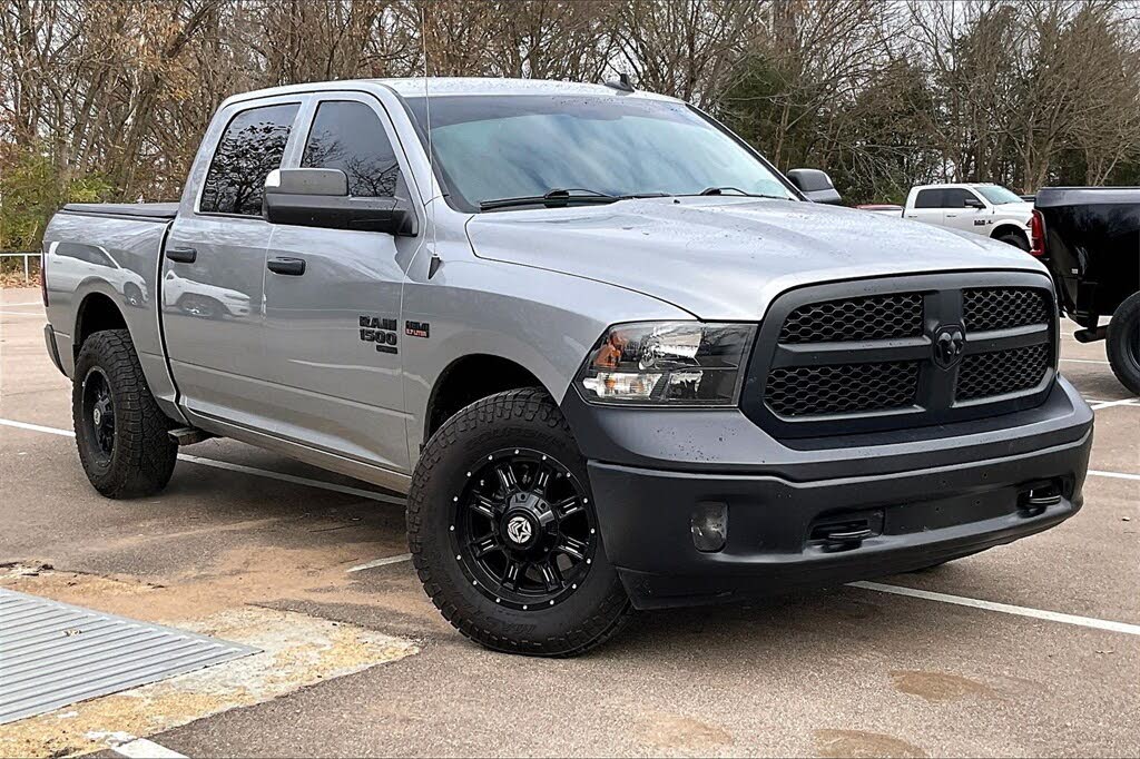 2022 RAM 1500 Classic Tradesman Crew Cab 4WD
