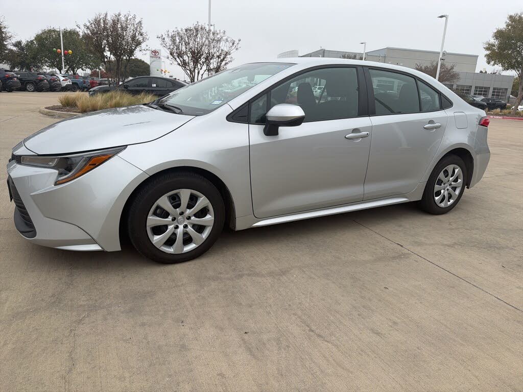 2023 Toyota Corolla LE FWD
