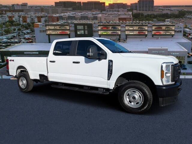 2024 Ford F-350 Super Duty XL Crew Cab 4WD